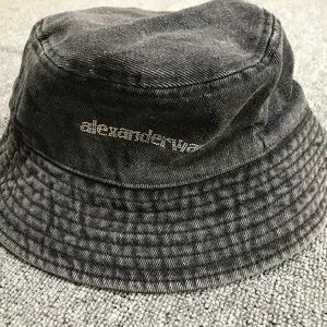 alexanderwang デニムバケットハット 楽天市場】ALEXANDER WANG / Embossed Denim Bucket Hat : VENTURER
